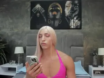 Isa_lancaster from Chaturbate