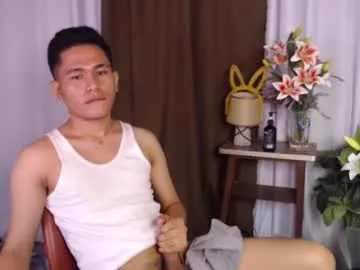 itsme_kent from Chaturbate