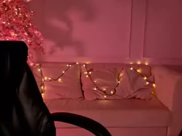 Jackiebard from Chaturbate