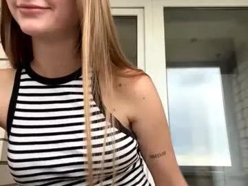 Jinnyjaquins from Chaturbate
