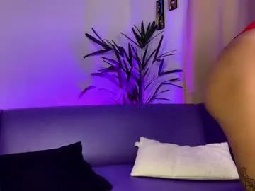 Jullyjuicy from Chaturbate