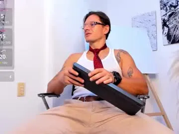 justin_valverde from Chaturbate is Freechat