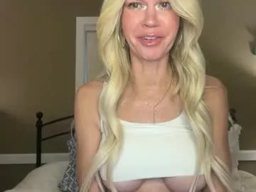 karabearr from Chaturbate is Freechat