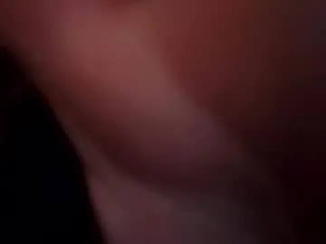 Kellyv2507 from Chaturbate