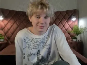 kevinm1lky from Chaturbate is Freechat