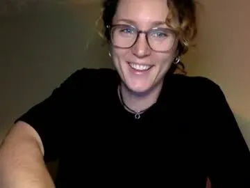 kikiraebabyy from Chaturbate is Freechat