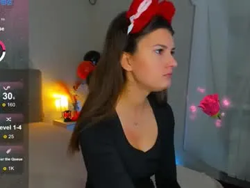 Girls: try live performances with matured performers, from dancing to quirks, in a variety of beautiful sex cams.