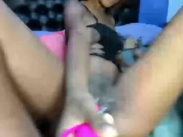 Laurahot_699 from Chaturbate