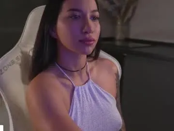 Leoramallis from Chaturbate