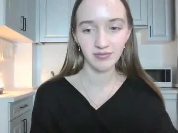 Leslie_my_lovee from Chaturbate