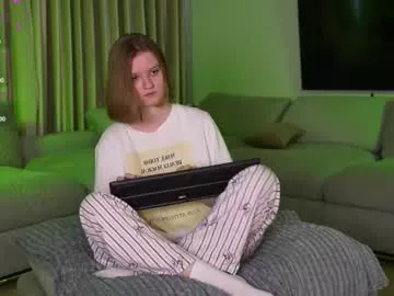 Lilianslow from Chaturbate