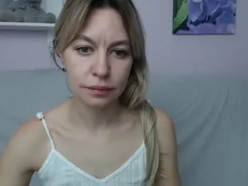 little_milf_ from Chaturbate is Freechat
