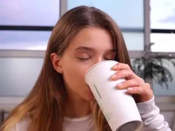 little_poetry from Chaturbate is Freechat