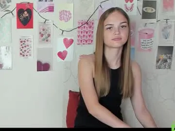 Little_radiant_sun from Chaturbate