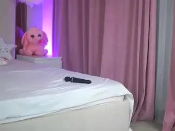 Missmo0n from Chaturbate