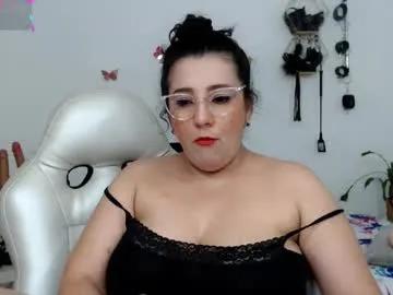 Mom_17 from Chaturbate