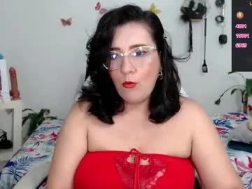 Mom_17 from Chaturbate