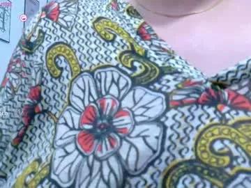 Mommyissuess_ from Chaturbate