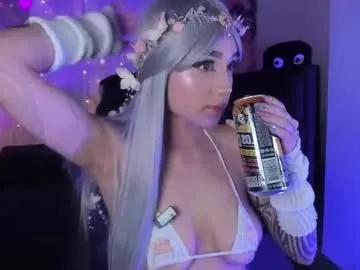 Nanaleon from Chaturbate