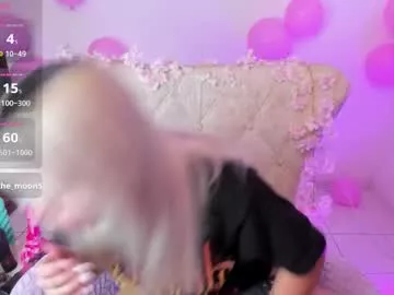 Girls: try live performances with matured performers, from dancing to quirks, in a variety of beautiful sex cams.