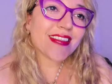 Naty__mature_ from Chaturbate