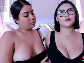 Ninablooms01 from Chaturbate