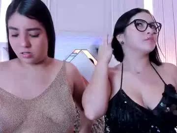 Ninablooms01 from Chaturbate