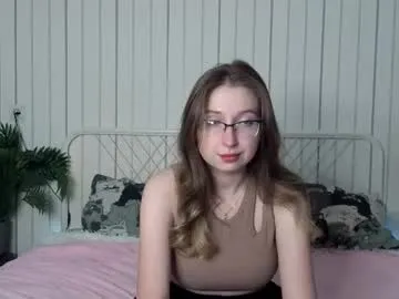 Oliviavele from Chaturbate
