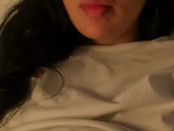 Petitgirl_ from Chaturbate