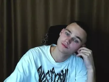 Robert10211 from Chaturbate