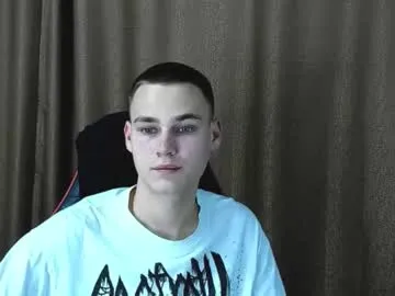 Robert10211 from Chaturbate