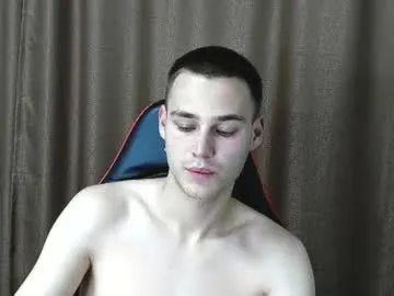 Robert10211 from Chaturbate