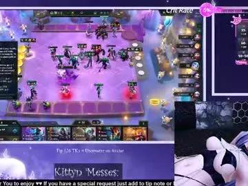 Sassykittyn from Chaturbate