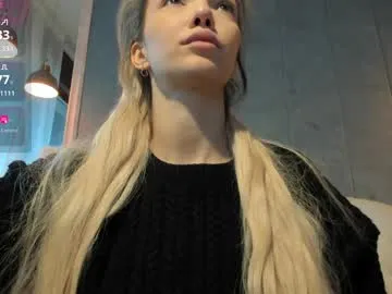 Sassyt33n from Chaturbate