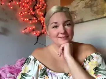 singlesexymom from Chaturbate is Freechat