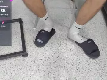 Stanlycupper333 from Chaturbate