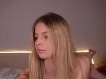 Sunshine_diana_ from Chaturbate