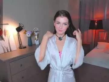 Synne_glows from Chaturbate