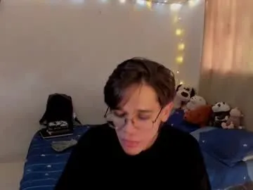 tom_blue10 from Chaturbate is Freechat