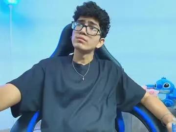 tylerwhiite_ from Chaturbate is Freechat