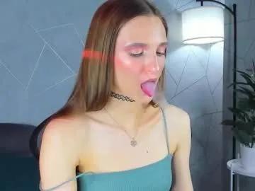 virdjinia_green from Chaturbate is Freechat