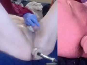 Willingiam42 from Chaturbate