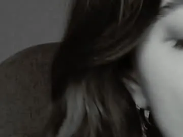 Yoka_paradoxxx from Chaturbate