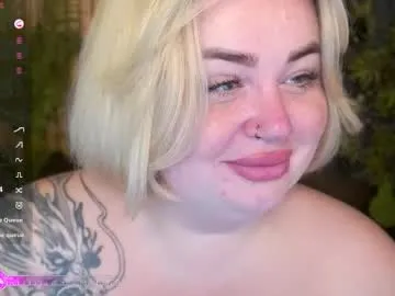 Zarareign_ from Chaturbate