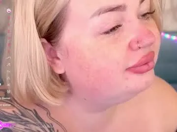 Zarareign_ from Chaturbate