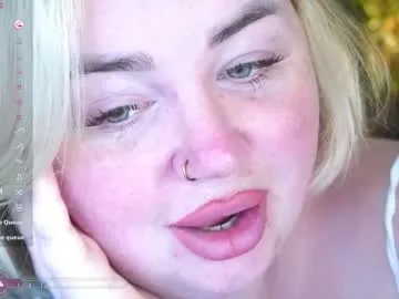 Zarareign_ from Chaturbate