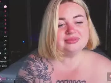 Zarareign_ from Chaturbate