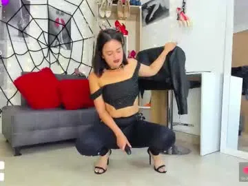 Zhara_becherovka from Chaturbate