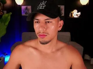 Aaron_foox from Flirt4Free