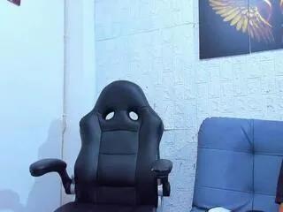 aaron_velour from Flirt4Free is Freechat